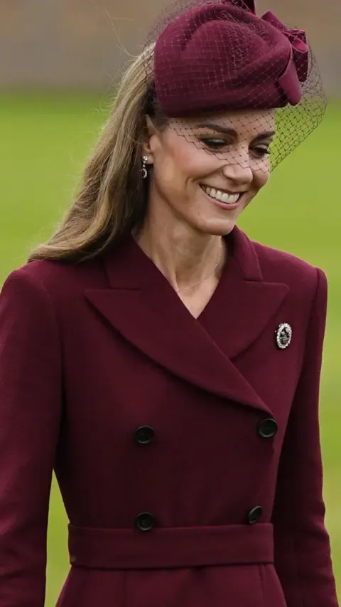 Melania’s Hat, Catherine’s Feather Brooch and Additional Standout Outfits So Far